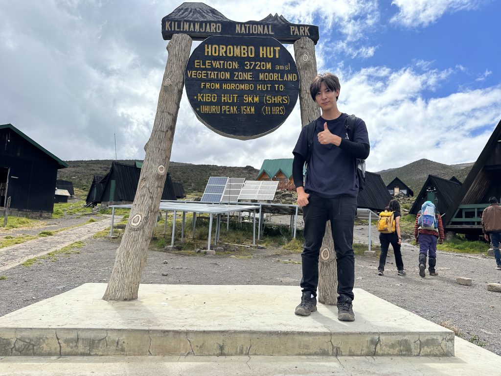 山とキャンプと人